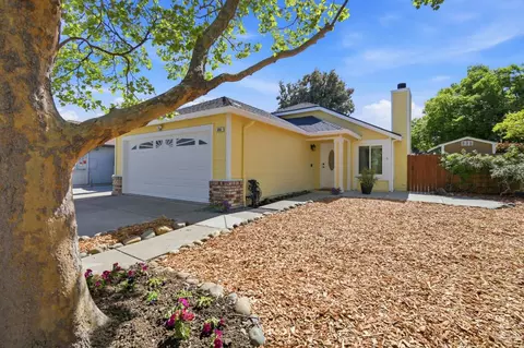 804 Sapphire Cir, Vacaville, CA 95687