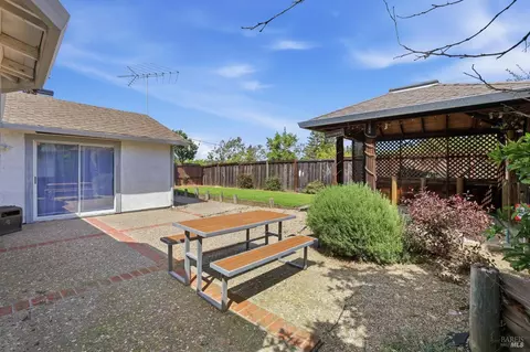 Exterior - 29 Canterbury Cir, Vallejo, CA 94591 photo 4 of 4
