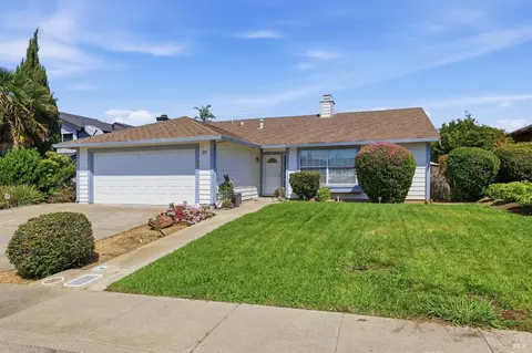 Exterior - 29 Canterbury Cir, Vallejo, CA 94591 photo 2 of 4