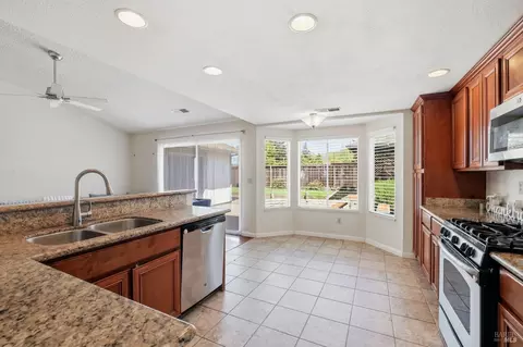 Kitchen - 29 Canterbury Cir, Vallejo, CA 94591 photo 1 of 2