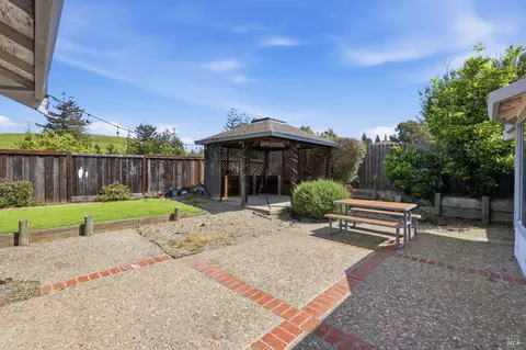 Exterior - 29 Canterbury Cir, Vallejo, CA 94591 photo 3 of 4