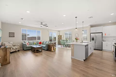 Other - 625 Peony Ct, Dixon, CA 95620 photo 5 of 7
