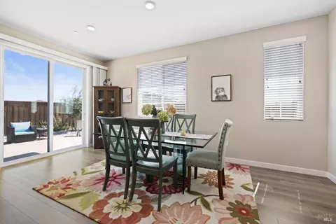 Dining - 625 Peony Ct, Dixon, CA 95620 photo 2 of 2