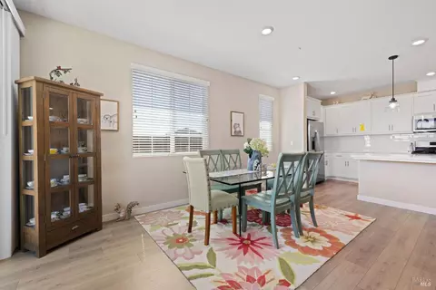 Dining - 625 Peony Ct, Dixon, CA 95620 photo 1 of 2
