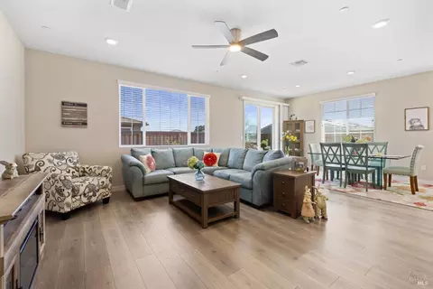 Other - 625 Peony Ct, Dixon, CA 95620 photo 6 of 7