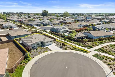View/Area - 625 Peony Ct, Dixon, CA 95620 photo 4 of 14