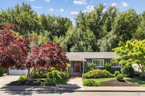 2539 Rollingwood Dr, Napa, CA 94558