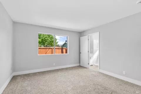 Bedroom - 2438 Oceanic Dr, Fairfield, CA 94533 photo 1 of 4