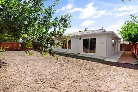 Exterior - 2438 Oceanic Dr, Fairfield, CA 94533 photo 8 of 10
