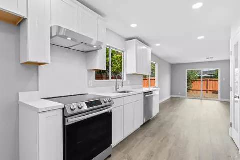 Kitchen - 2438 Oceanic Dr, Fairfield, CA 94533 photo 1 of 2