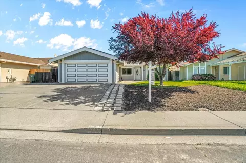 161 Marna Dr, Vacaville, CA 95687