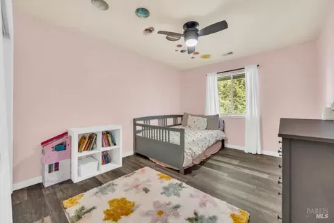 Bedroom - 1320 Angela Ct, Dixon, CA 95620 photo 4 of 5