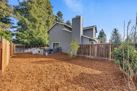 Exterior - 1320 Angela Ct, Dixon, CA 95620 photo 8 of 8