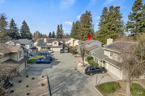 View/Area - 1320 Angela Ct, Dixon, CA 95620 photo 2 of 4