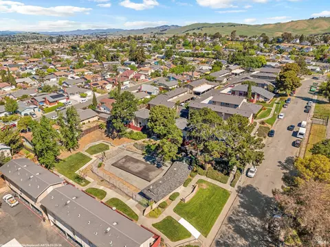View/Area - 444 Corcoran Ave #4, Vallejo, CA 94589 photo 2 of 5