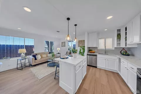 Kitchen - 444 Corcoran Ave #4, Vallejo, CA 94589 photo 3 of 3