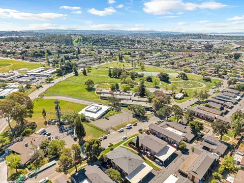 View/Area - 444 Corcoran Ave #4, Vallejo, CA 94589 photo 3 of 5