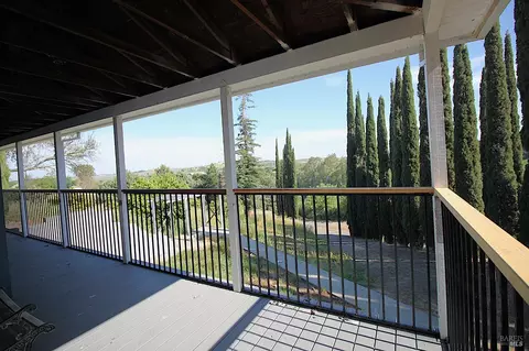 8551 Windy Ridge Trl, Winters, CA 95694 photo 2
