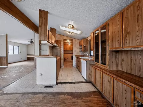 Kitchen - 164 Marble Ct, Vallejo, CA 94589 photo 2 of 4