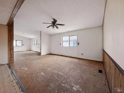 Living - 164 Marble Ct, Vallejo, CA 94589 photo 7 of 7