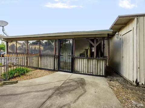 Exterior - 164 Marble Ct, Vallejo, CA 94589 photo 8 of 9