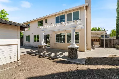 Exterior - 2266 Palmer Cir, Fairfield, CA 94534 photo 6 of 8