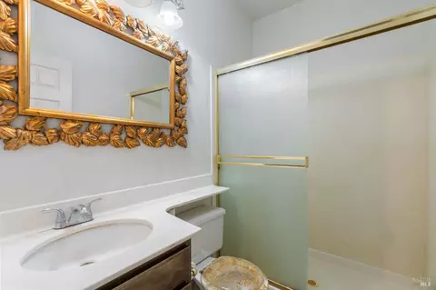 Bath - 2266 Palmer Cir, Fairfield, CA 94534 photo 1 of 6