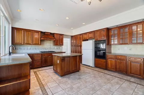 Kitchen - 2266 Palmer Cir, Fairfield, CA 94534 photo 4 of 4