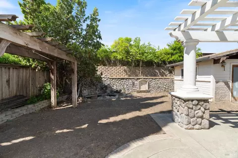 Exterior - 2266 Palmer Cir, Fairfield, CA 94534 photo 5 of 8