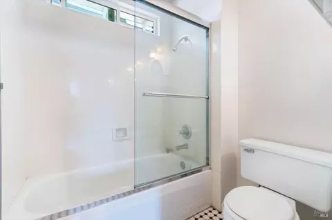 Bath - 2266 Palmer Cir, Fairfield, CA 94534 photo 6 of 6