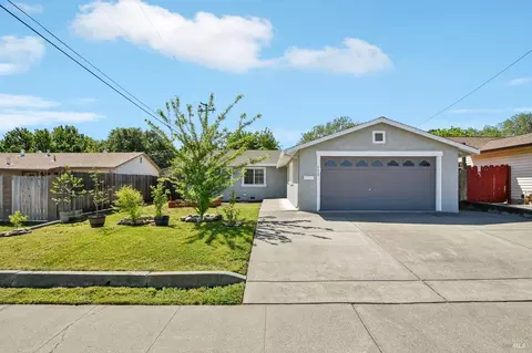 113 Novato Dr, Vacaville, CA 95688