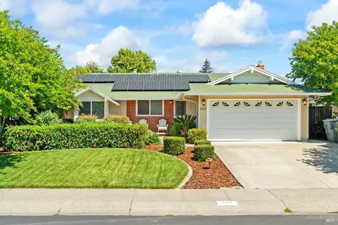 530 Cottonwood St, Vacaville, CA 95688