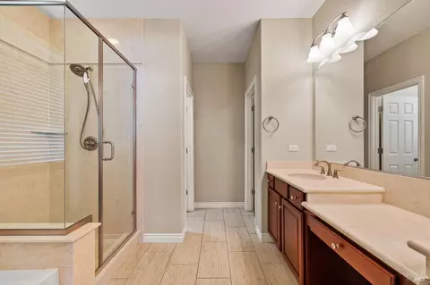 Bath - 5282 Jacque Bell Ln, Fairfield, CA 94533 photo 6 of 10