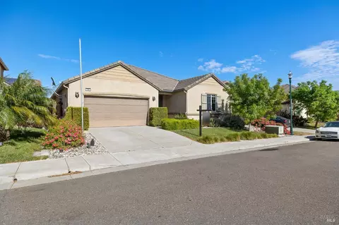 Exterior - 5282 Jacque Bell Ln, Fairfield, CA 94533 photo 4 of 9