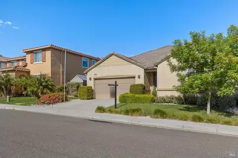 Exterior - 5282 Jacque Bell Ln, Fairfield, CA 94533 photo 3 of 9