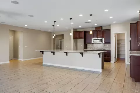 Living - 5282 Jacque Bell Ln, Fairfield, CA 94533 photo 5 of 6