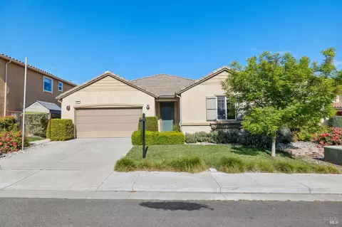 Exterior - 5282 Jacque Bell Ln, Fairfield, CA 94533 photo 2 of 9