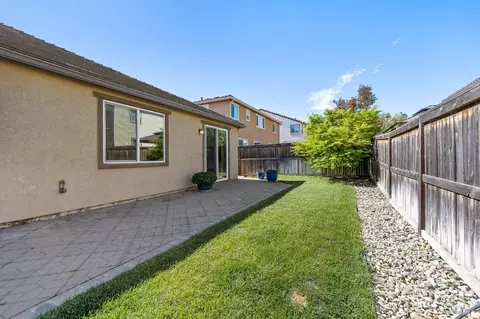 Exterior - 5282 Jacque Bell Ln, Fairfield, CA 94533 photo 8 of 9