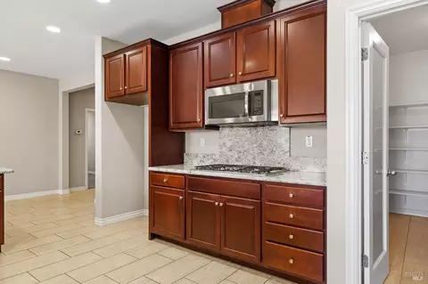 Kitchen - 5282 Jacque Bell Ln, Fairfield, CA 94533 photo 4 of 11