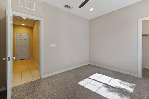 Entry Way - 5282 Jacque Bell Ln, Fairfield, CA 94533 photo 7 of 9