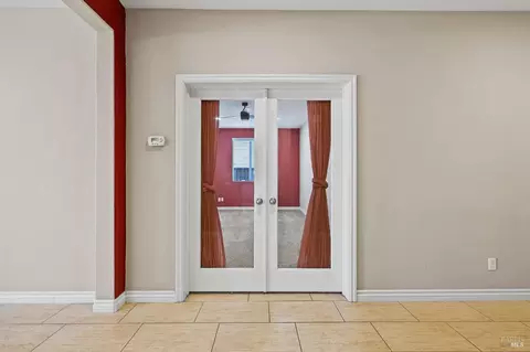 Entry Way - 5282 Jacque Bell Ln, Fairfield, CA 94533 photo 8 of 9