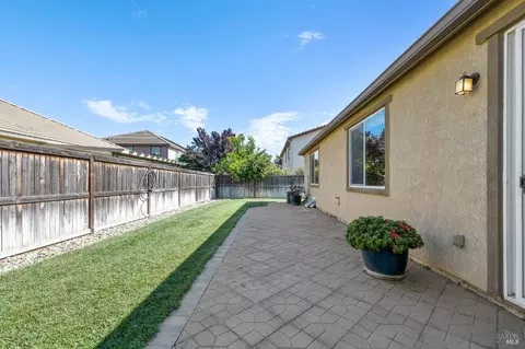Exterior - 5282 Jacque Bell Ln, Fairfield, CA 94533 photo 6 of 9