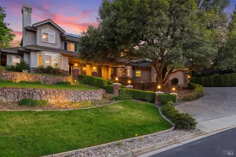 2054 Pinecrest Ct, Vacaville, CA 95688