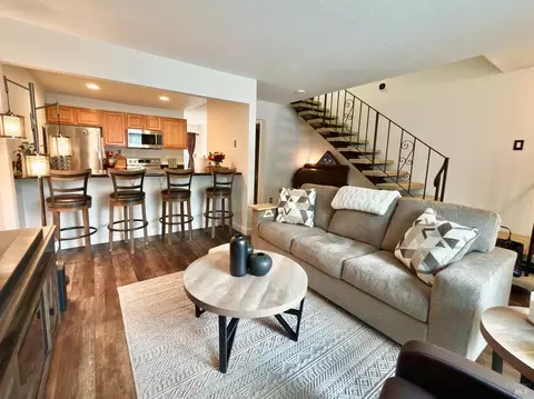 490 Edgewood Dr #5, Vacaville, CA 95688