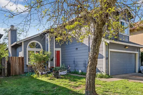 127 Marguerite Ln, Cloverdale, CA 95425