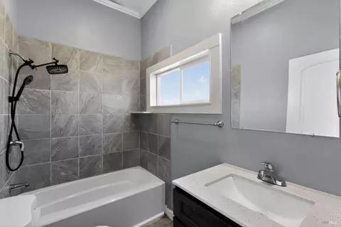 Bath - 7610 Paddon Rd, Vacaville, CA 95688 photo 1 of 1