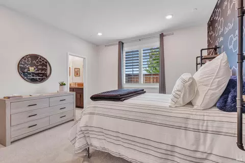 Bedroom - 580 Wildflower Ct, Dixon, CA 95620 photo 7 of 13