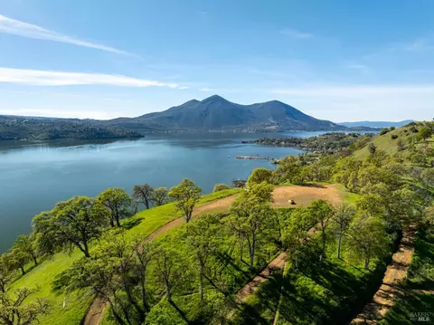 12806 San Joaquin Ave, Clearlake, CA 95422