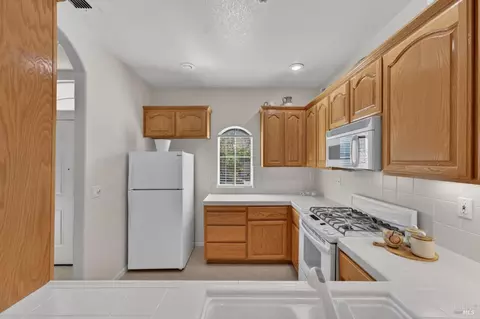 149 Dewberry Dr, Vacaville, CA 95688 photo 9
