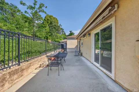 149 Dewberry Dr, Vacaville, CA 95688 photo 32